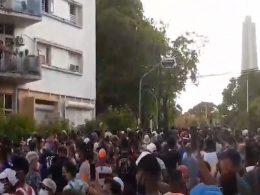 Abraham Jiménez Enoa sobre la vida en Cuba